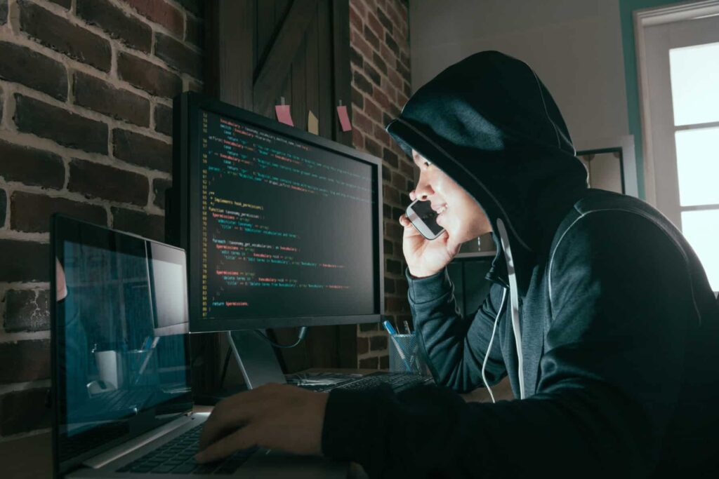 Tech Support Scams: How to Spot and Avoid Them protect yourself from tech support scams 1